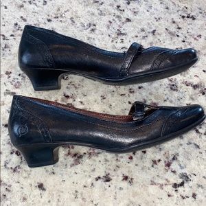 Born kitten heel shoes. Black leather. Women’s 7.5